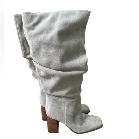Nine West Women's Domaey Boots light Grey Slouch Suede block Heeled Boots Sz 8 - Picture 3 of 9